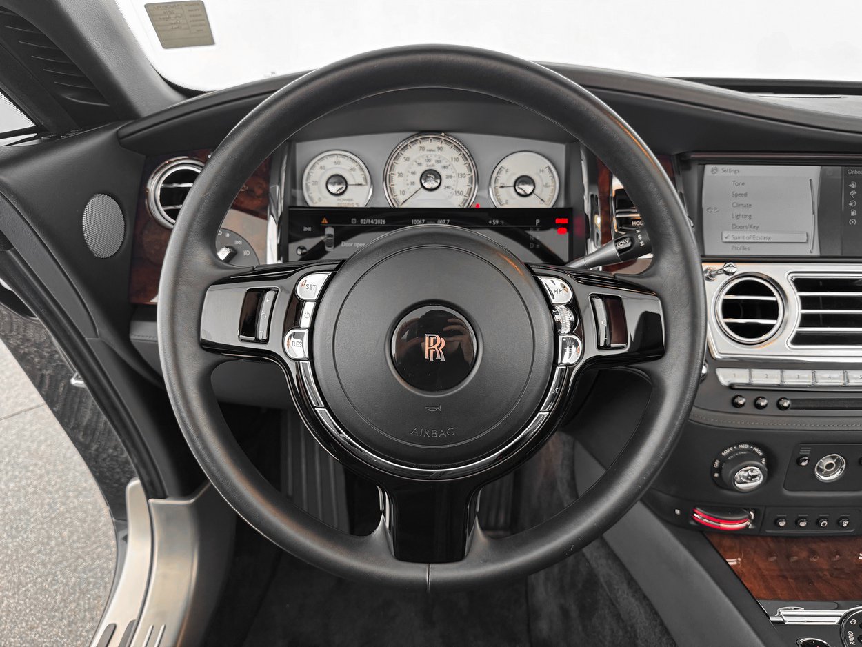 Used 2016 Rolls-Royce Dawn RWD image 12
