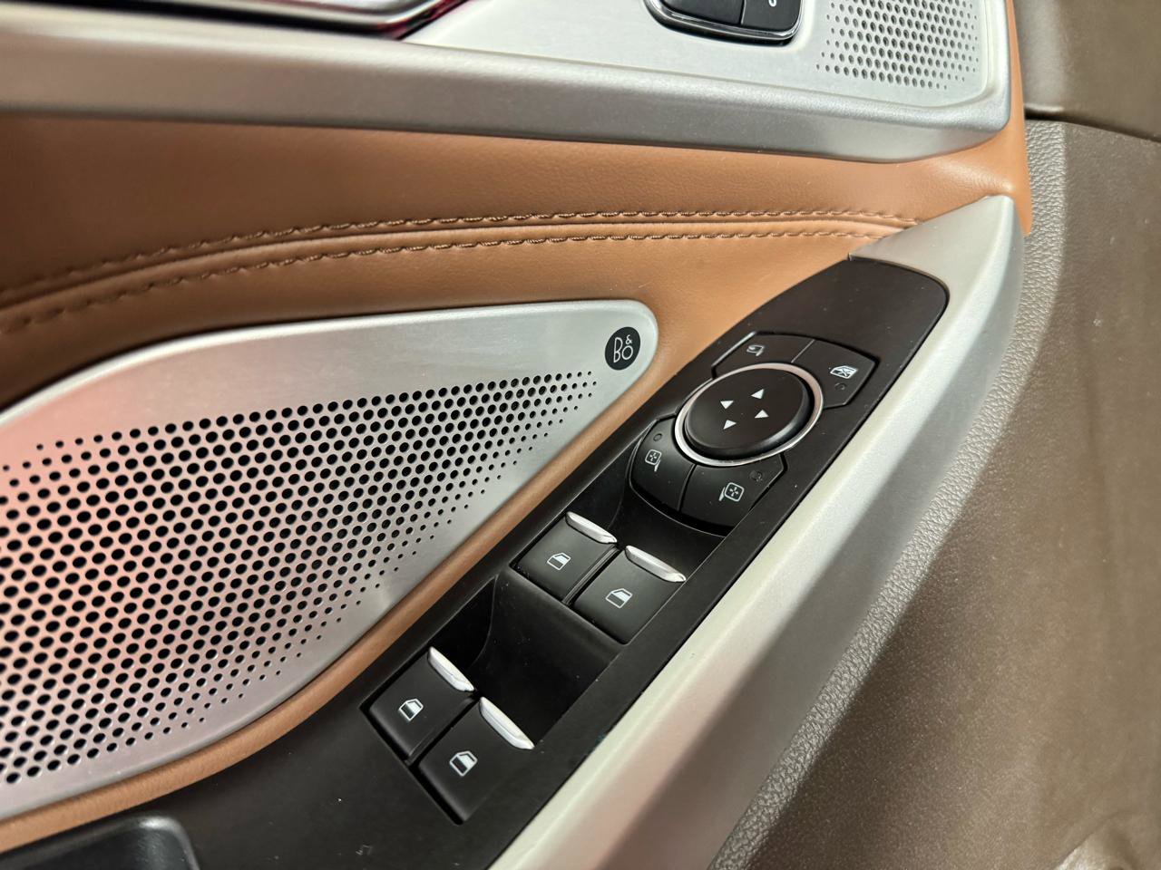 Used 2021 Ford Explorer King Ranch w/ Premium Technology Package AWD/4WD image 17