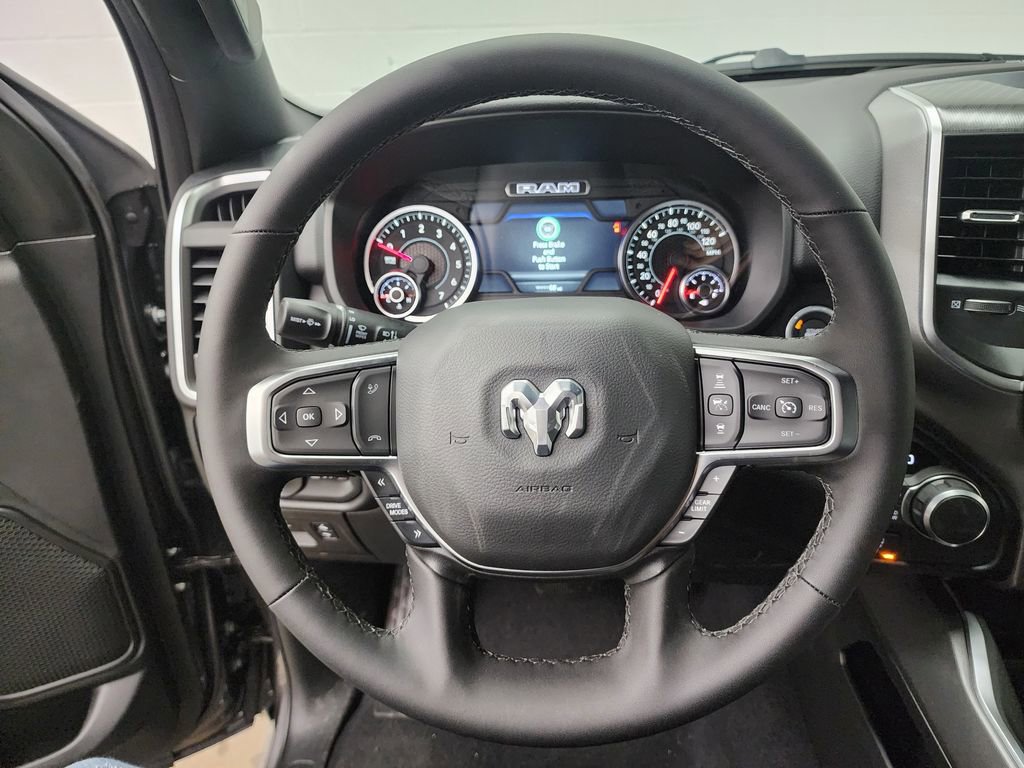 New 2026 RAM 1500 4x4 Crew Cab image 10