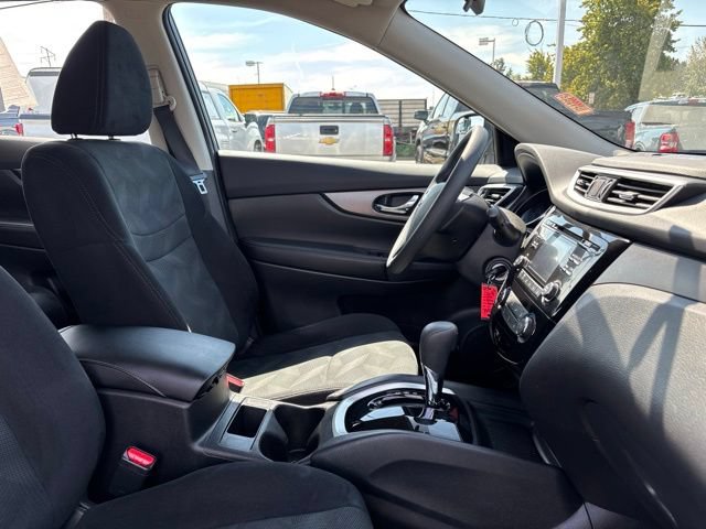 Used 2016 Nissan Rogue S AWD/4WD image 10