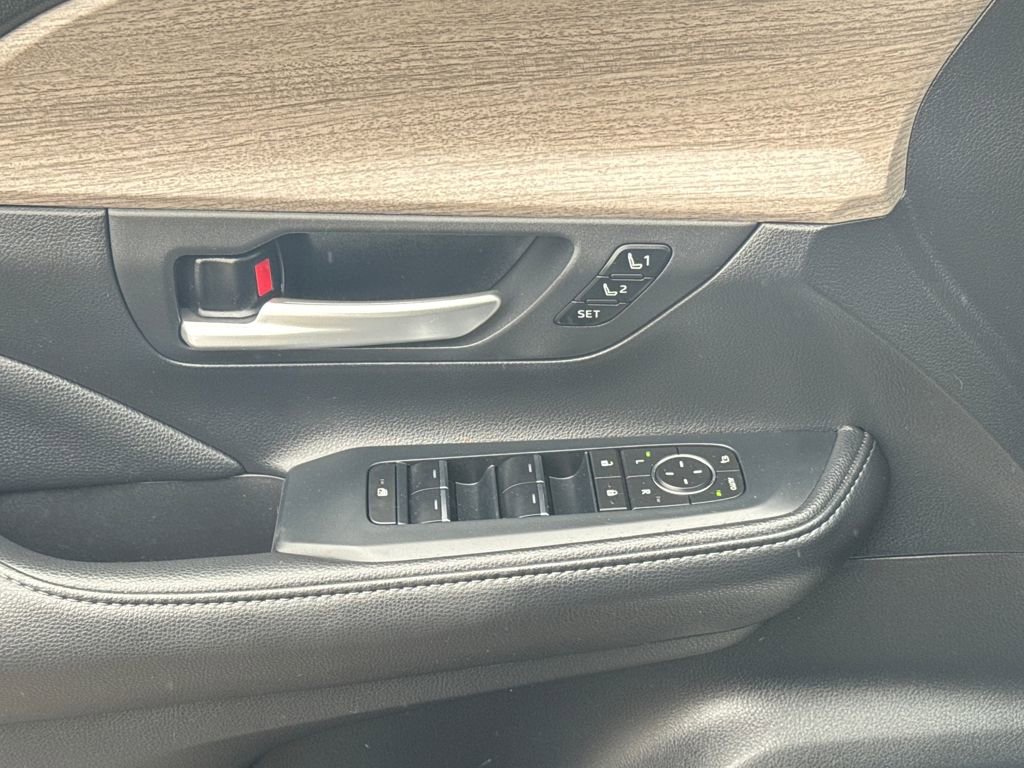 Used 2024 Toyota Grand Highlander Limited image 34