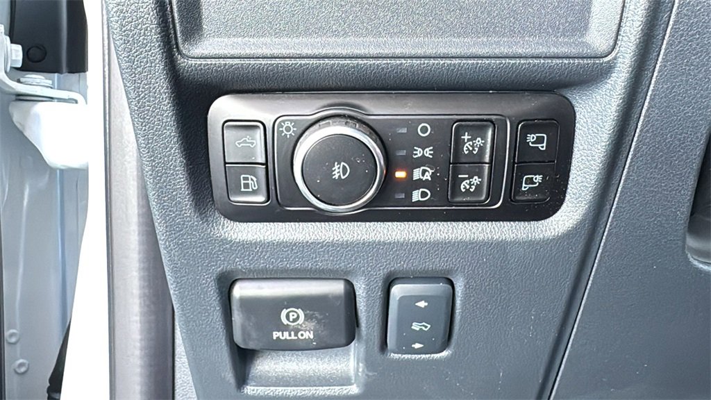 Certified 2025 Ford F150 Platinum w/ Equipment Group 702A High image 19