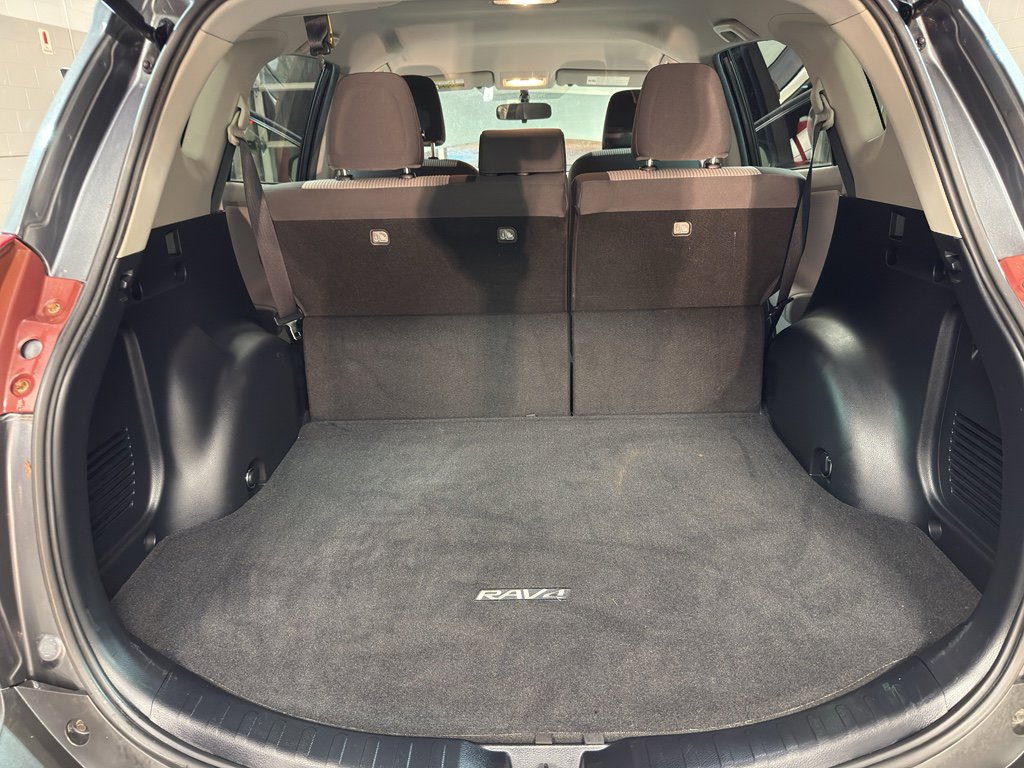 Used 2013 Toyota RAV4 LE image 29