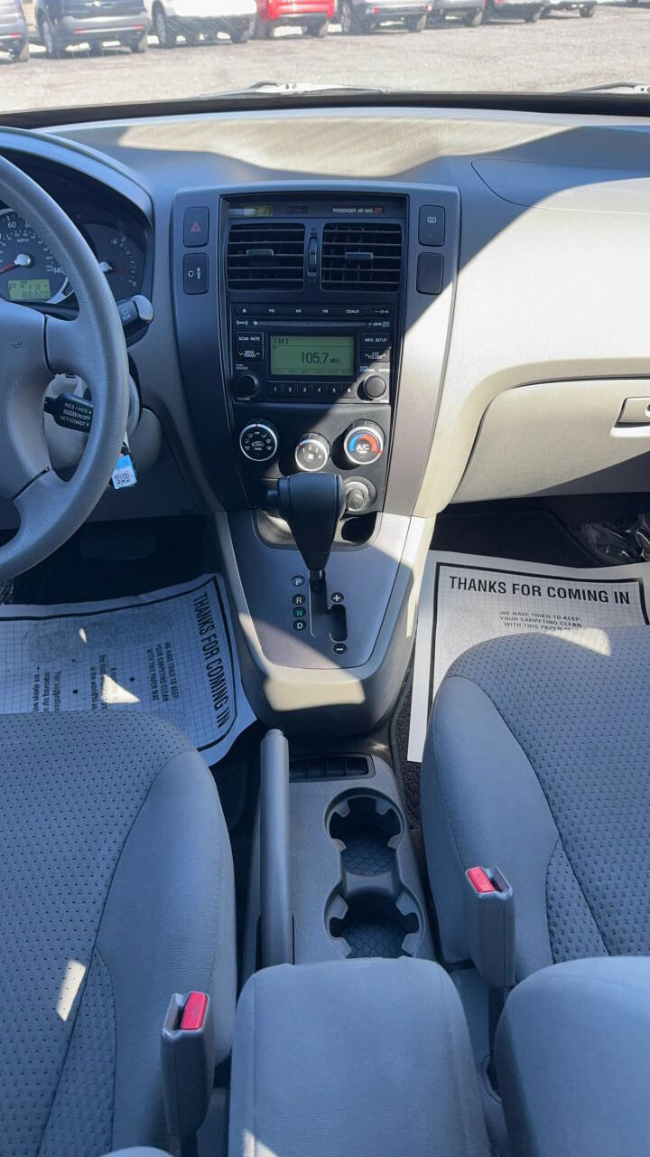 Used 2009 Hyundai Tucson GLS image 14