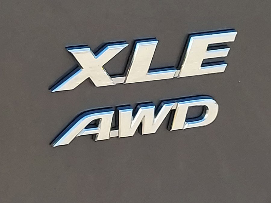 Used 2016 Toyota RAV4 XLE AWD/4WD image 24