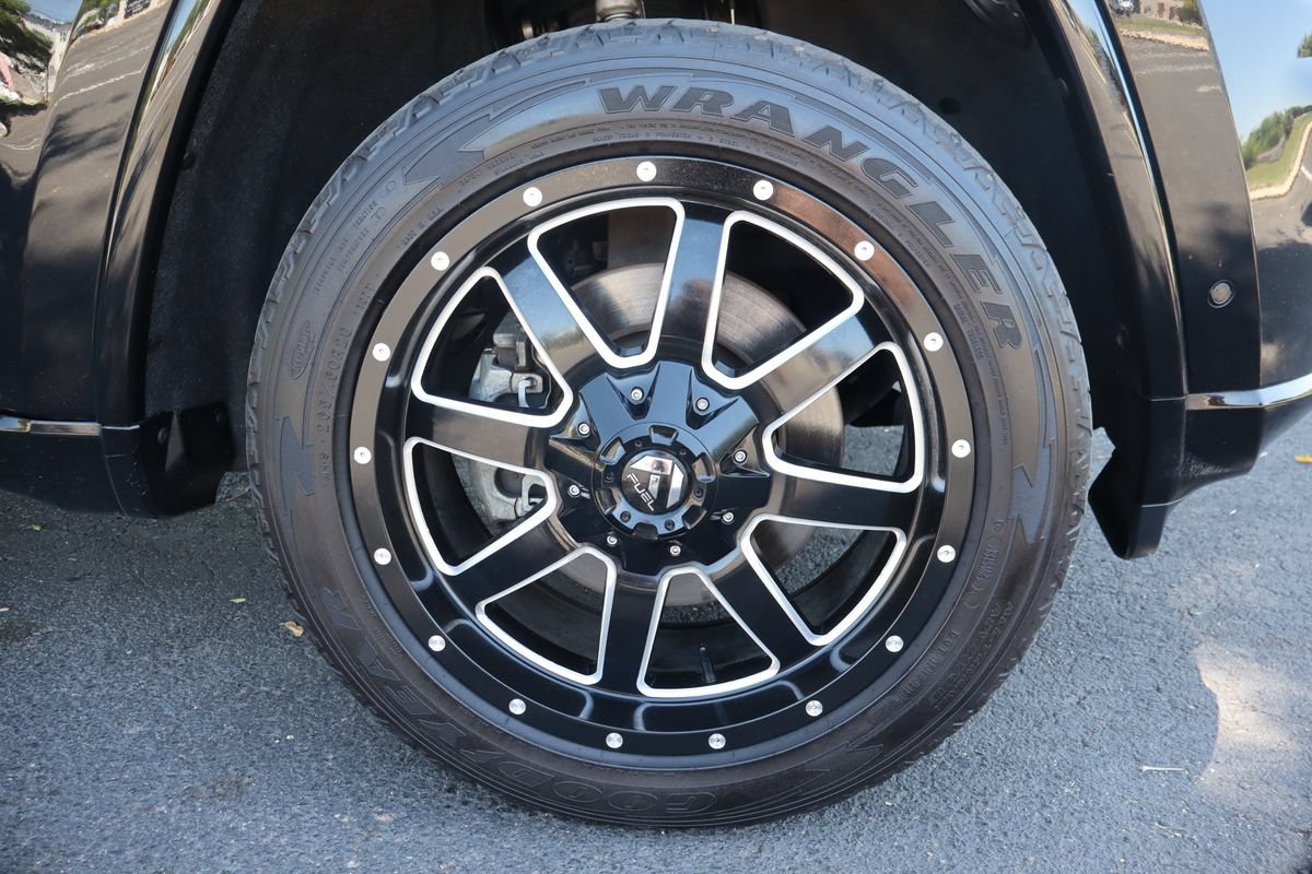 Used 2018 Jeep Grand Cherokee Overland AWD/4WD image 44