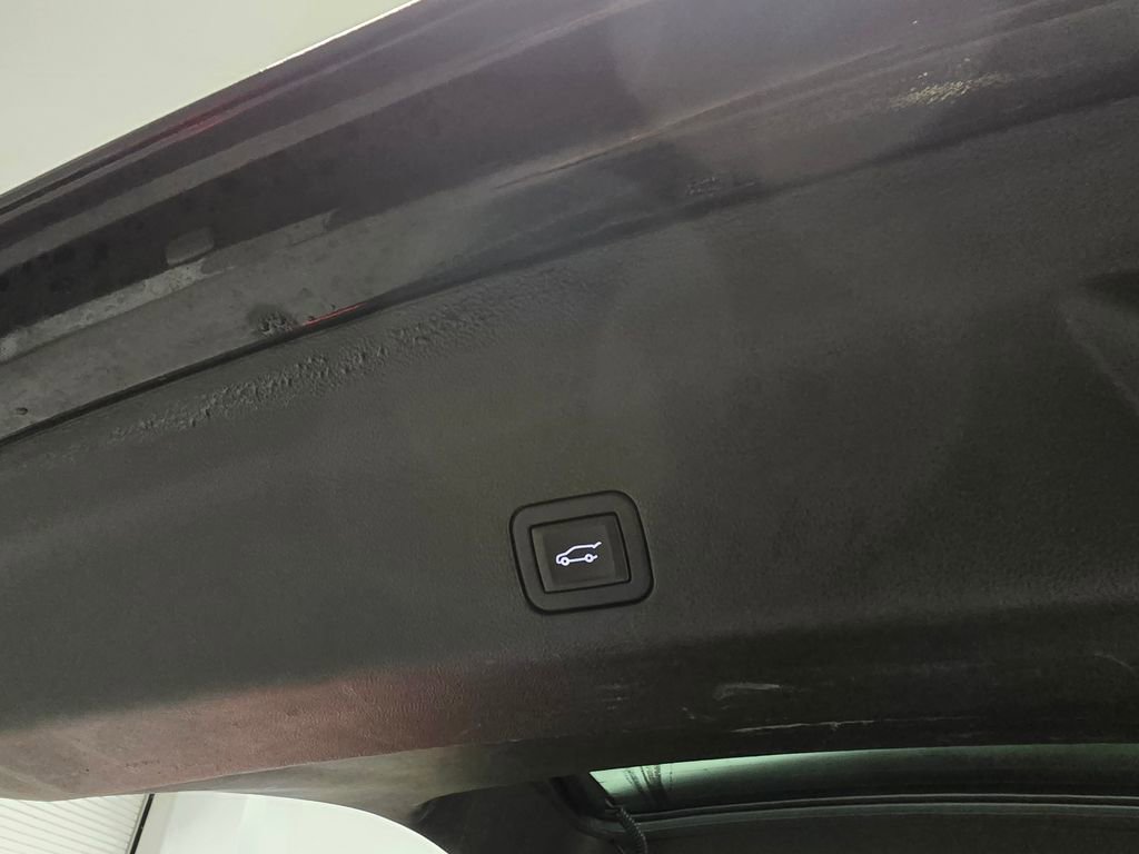 Used 2024 GMC Yukon XL Denali AWD/4WD image 49