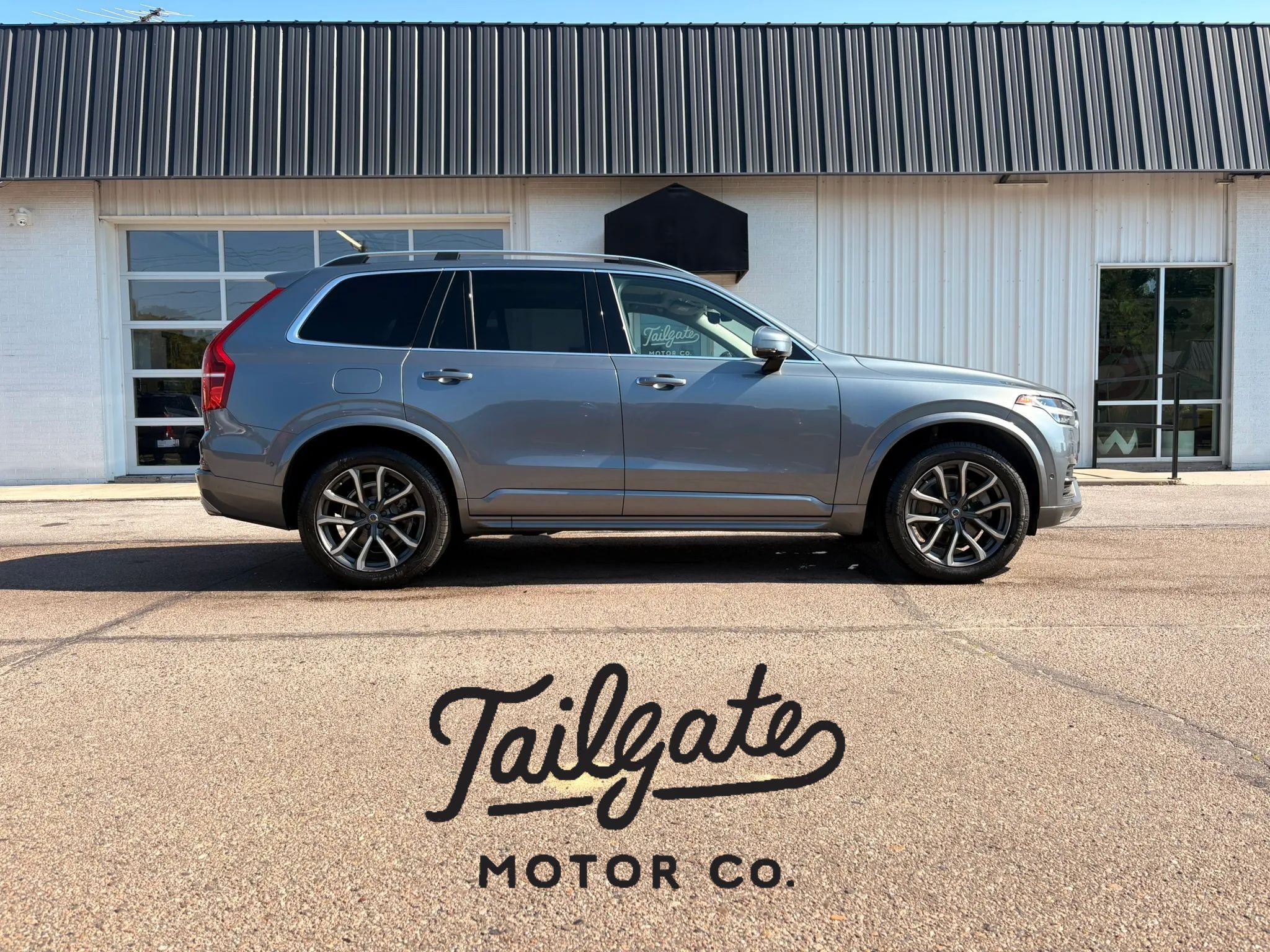 Used 2016 Volvo XC90 T6 Momentum w/ Momentum Plus Package