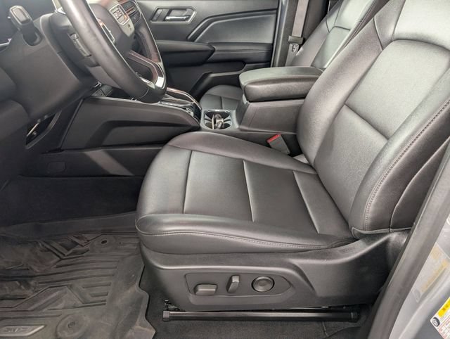 Used 2024 GMC Canyon Elevation w/ Elevation Premium Package AWD/4WD image 12