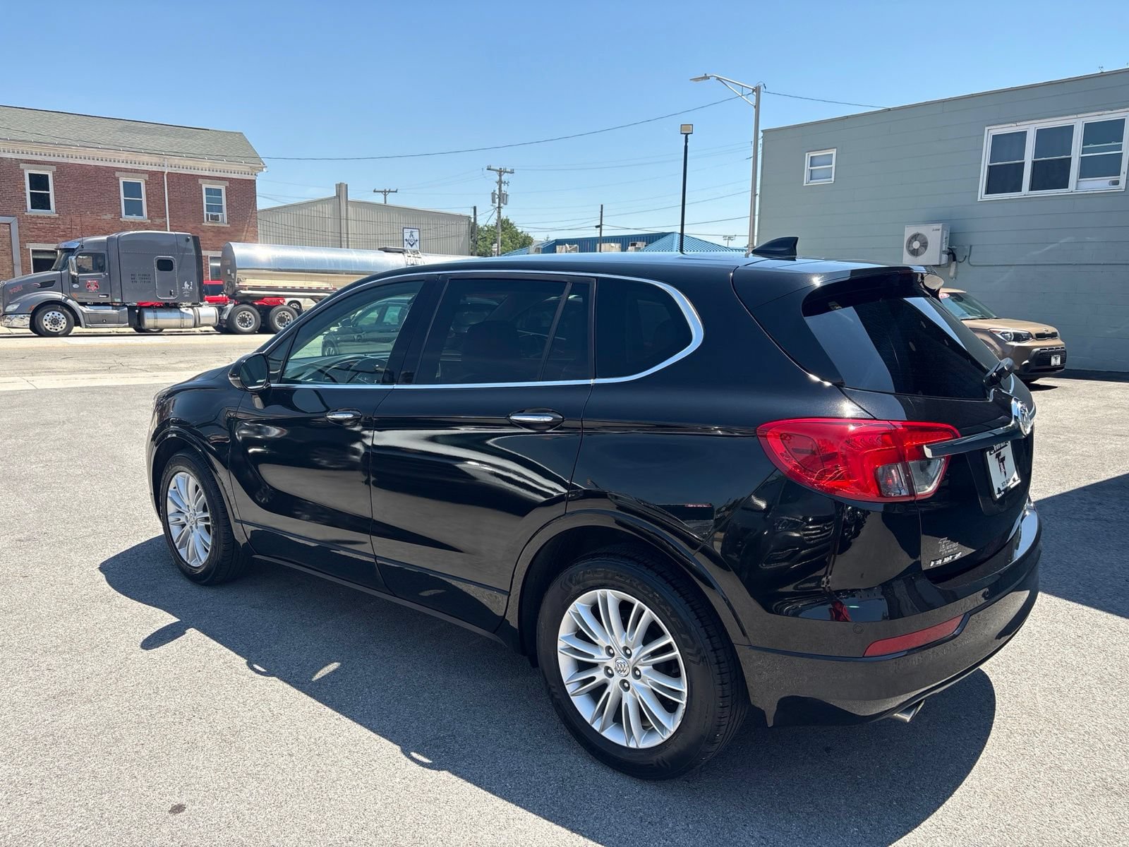 Used 2017 Buick Envision Preferred FWD image 2
