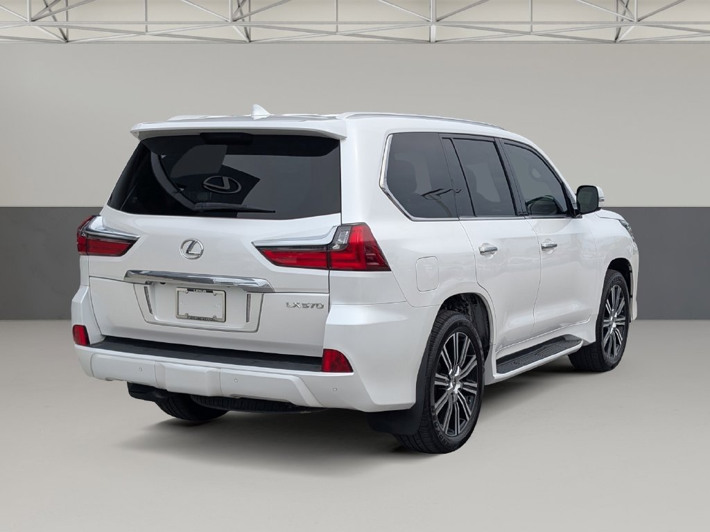 Used 2020 Lexus LX 570 4WD w/ Luxury Package image 11