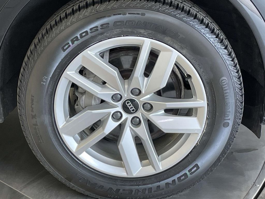 Certified 2023 Audi Q5 2.0T Premium w/ Convenience Package AWD/4WD image 14