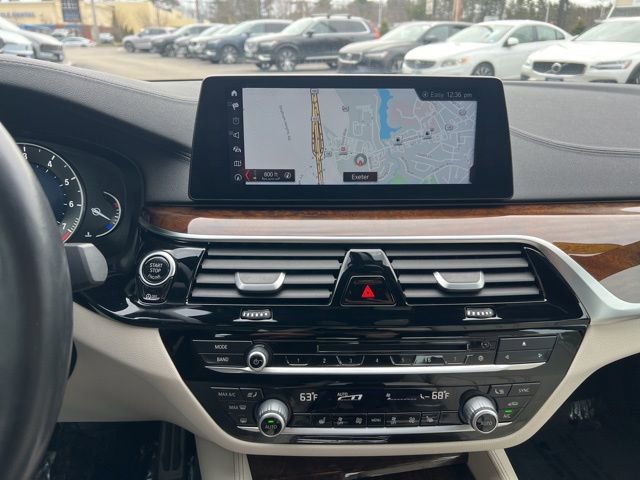 Used 2018 BMW M550i xDrive image 32