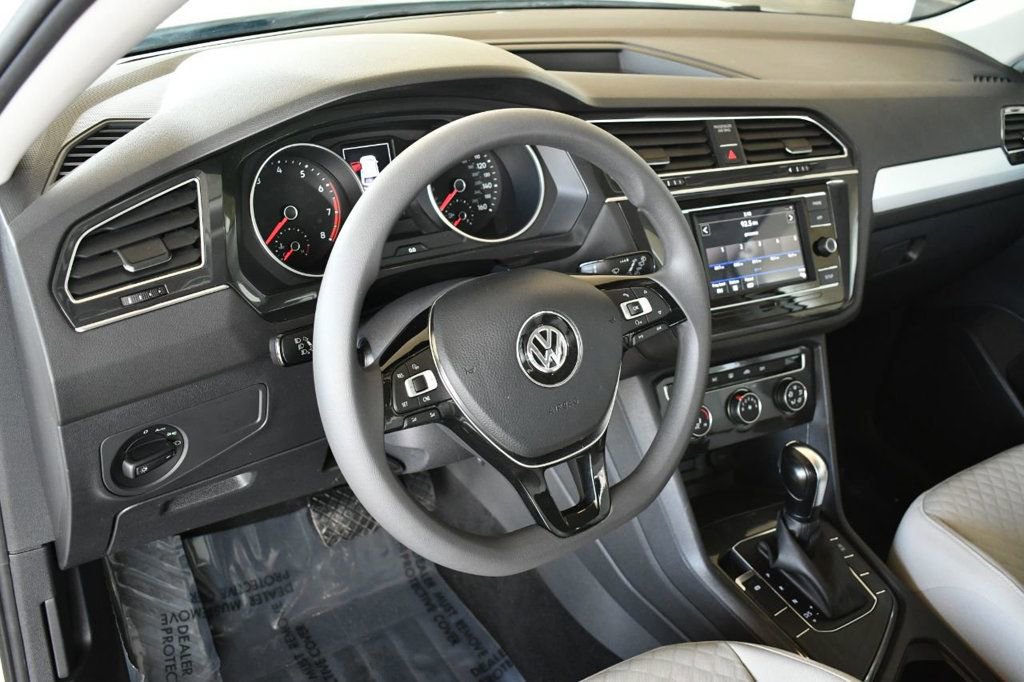 Used 2018 Volkswagen Tiguan S image 35