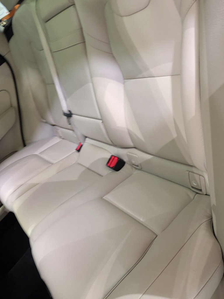 Used 2020 Volvo XC60 T5 Momentum AWD/4WD image 7
