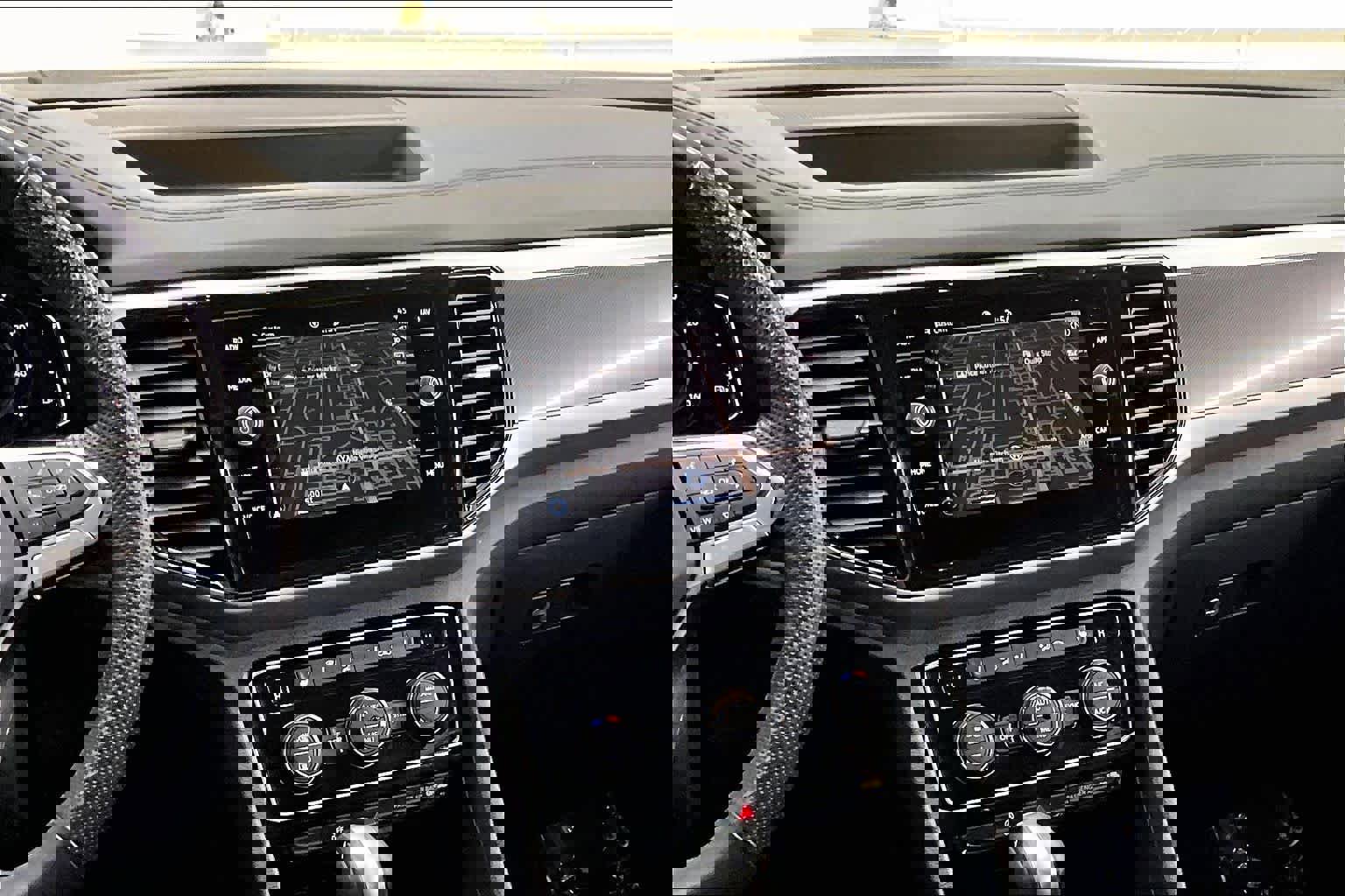 Used 2022 Volkswagen Atlas Cross Sport SEL R-Line image 9