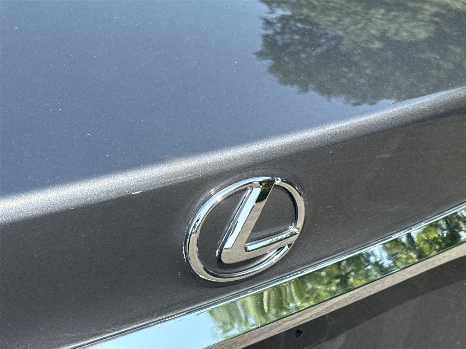 Used 2017 Lexus ES 350 w/ Premium Package FWD image 10