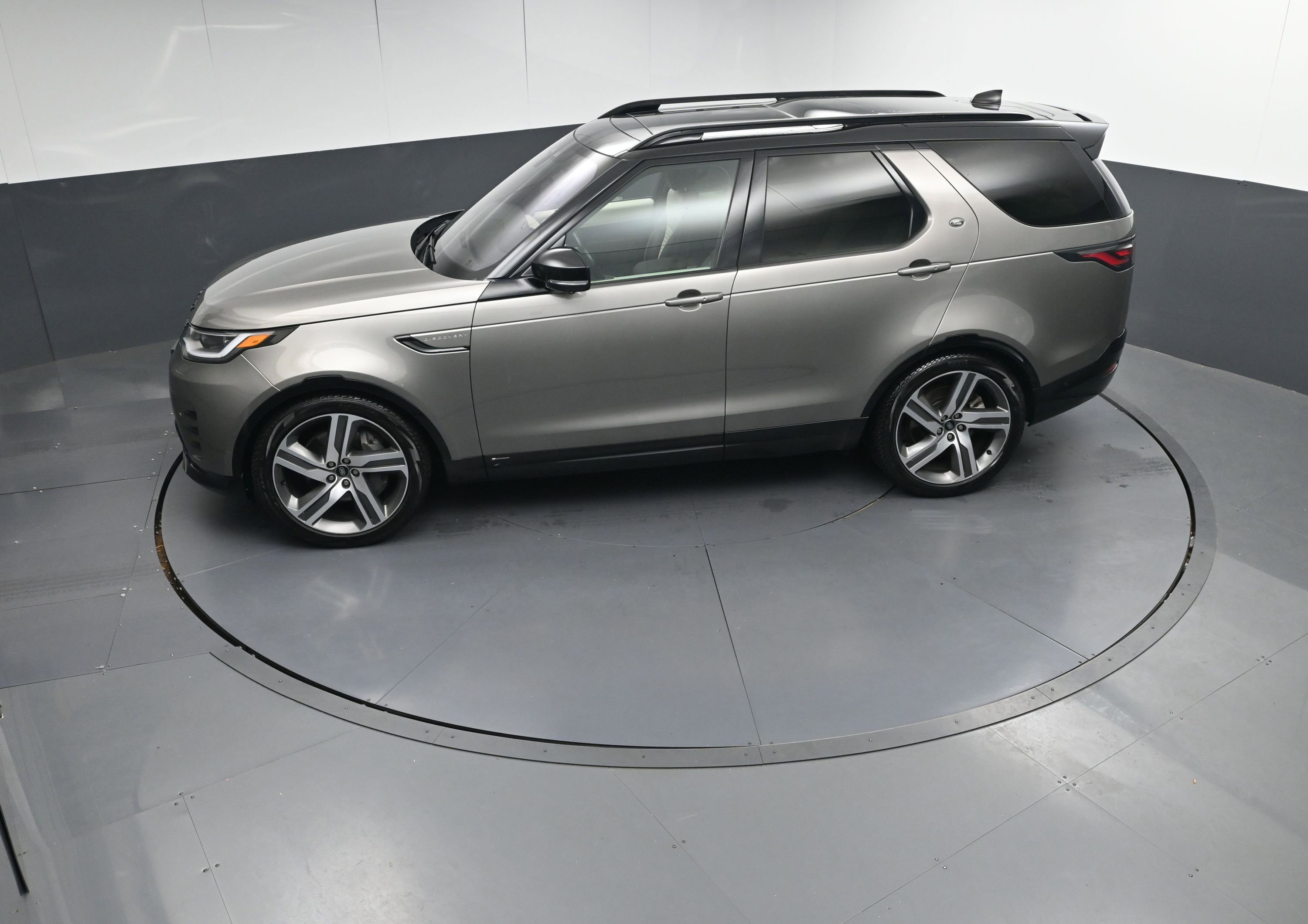 Used 2022 Land Rover Discovery HSE R-Dynamic image 33