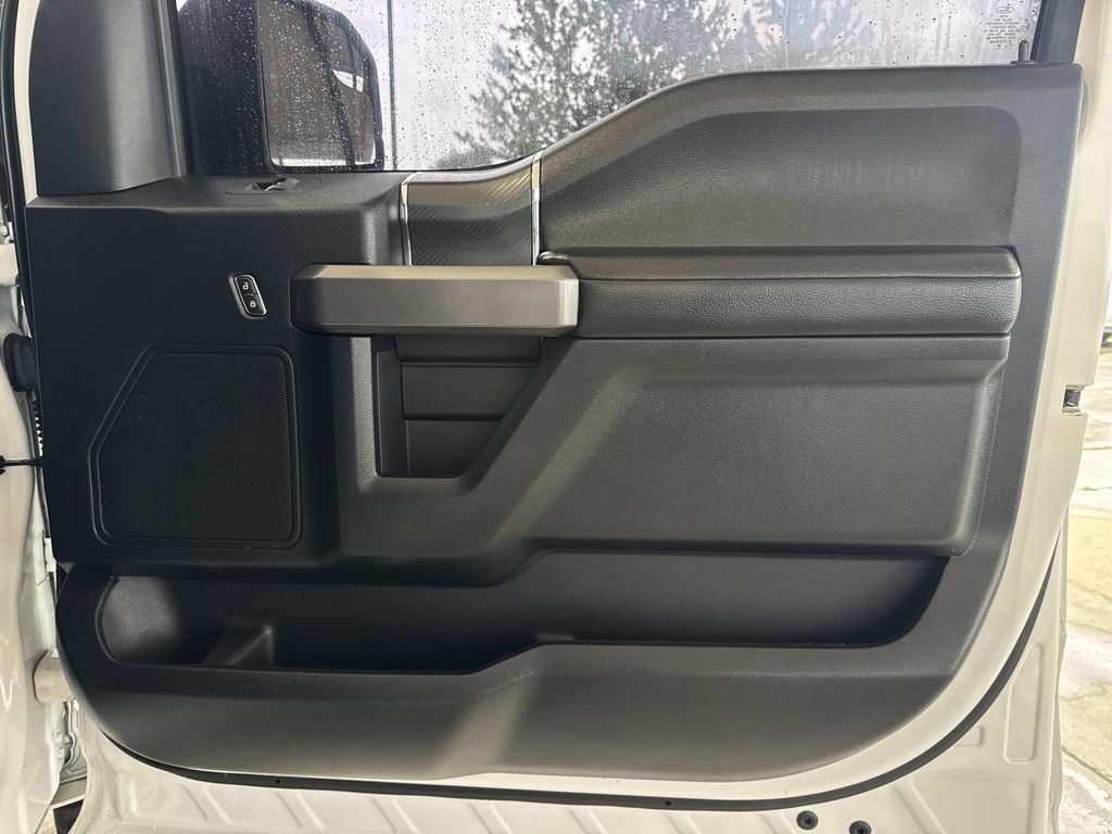 Used 2019 Ford F150 XLT w/ Equipment Group 302A Luxury AWD/4WD image 15