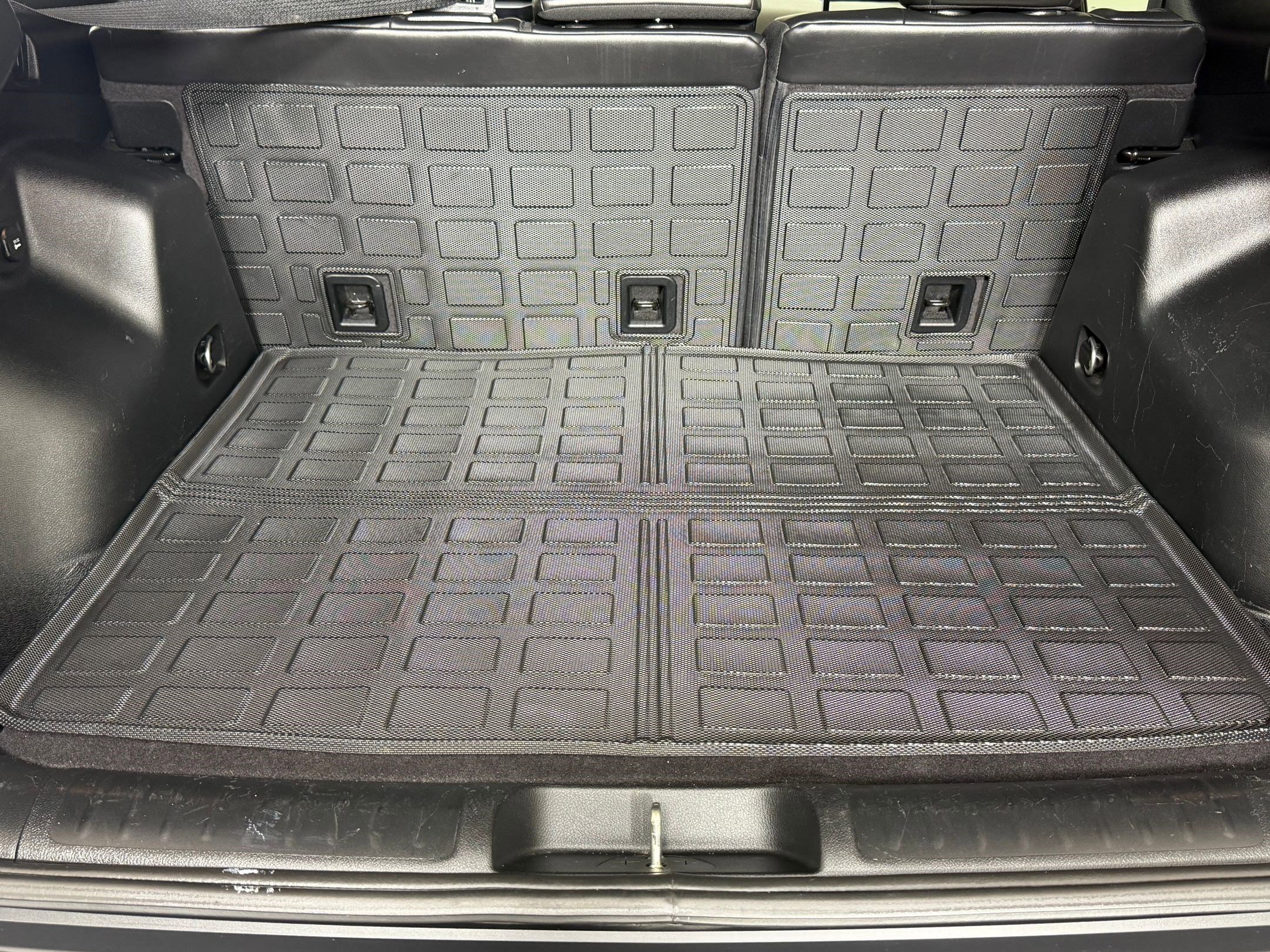 Used 2020 Jeep Cherokee Latitude Plus w/ Comfort/Convenience Group image 22