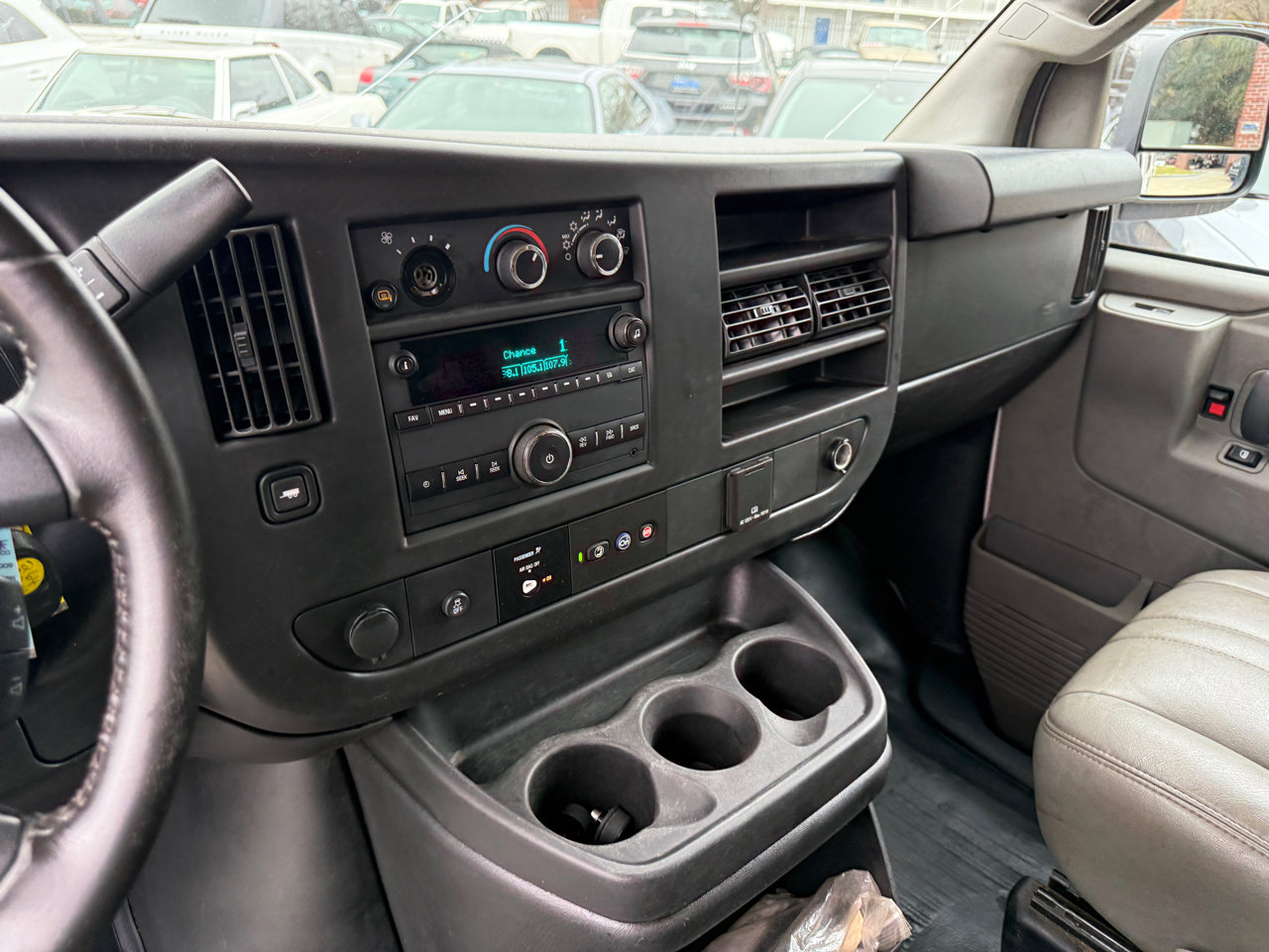 Used 2023 GMC Savana 3500 LS image 13