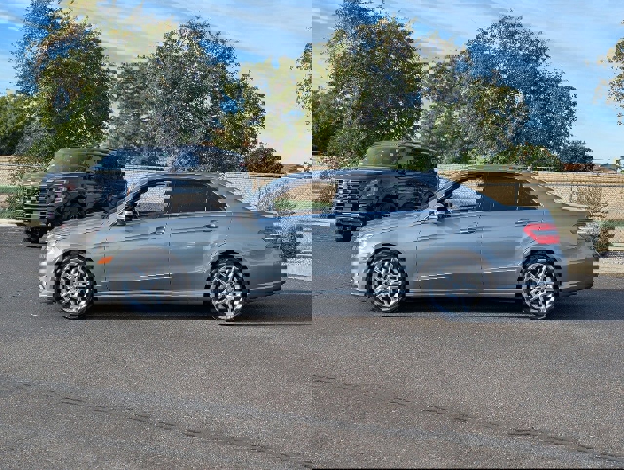 Used 2011 Mercedes-Benz E 350 Sedan image 3