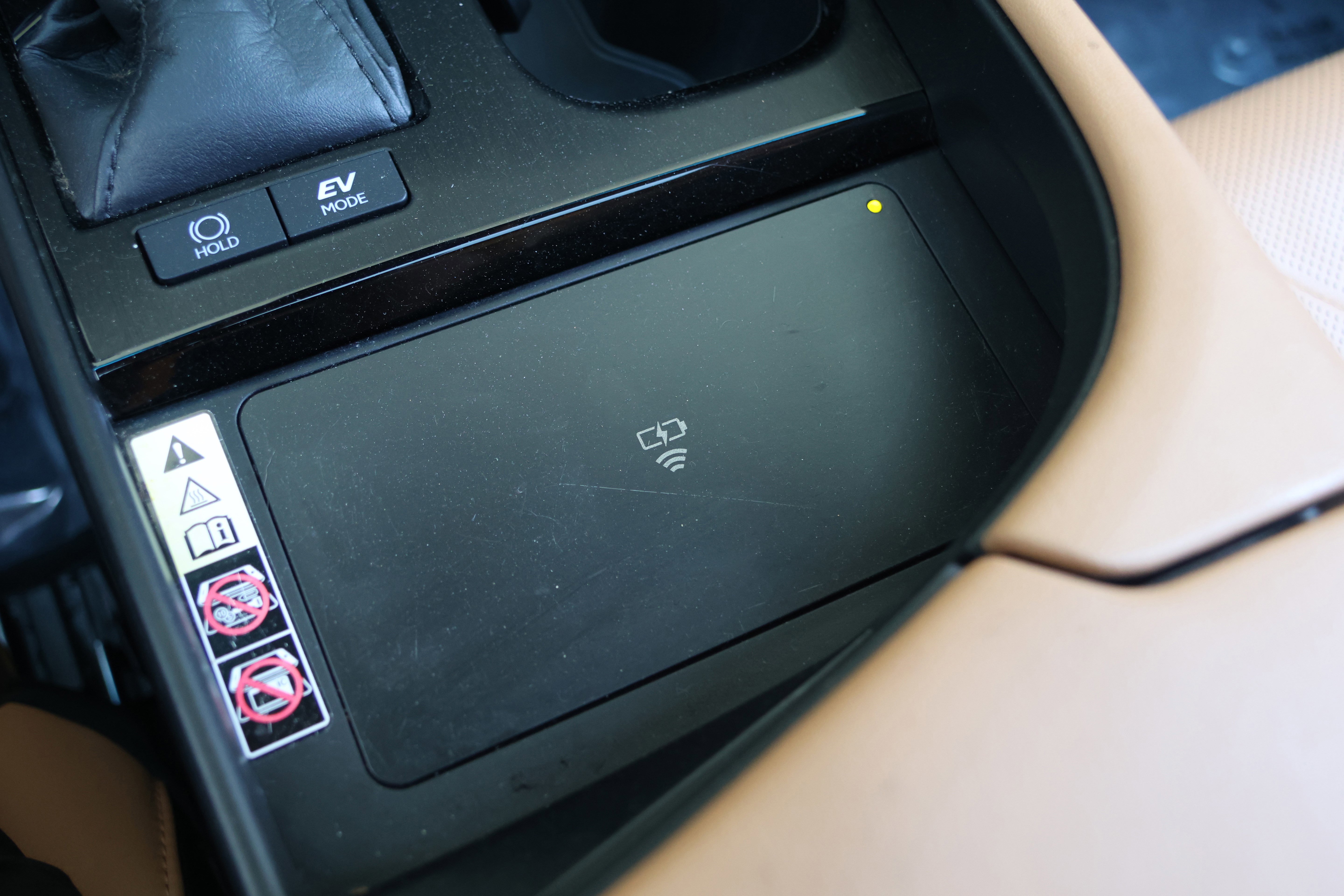 Certified 2023 Lexus ES 300h w/ Accessory Package (Z2) FWD image 31