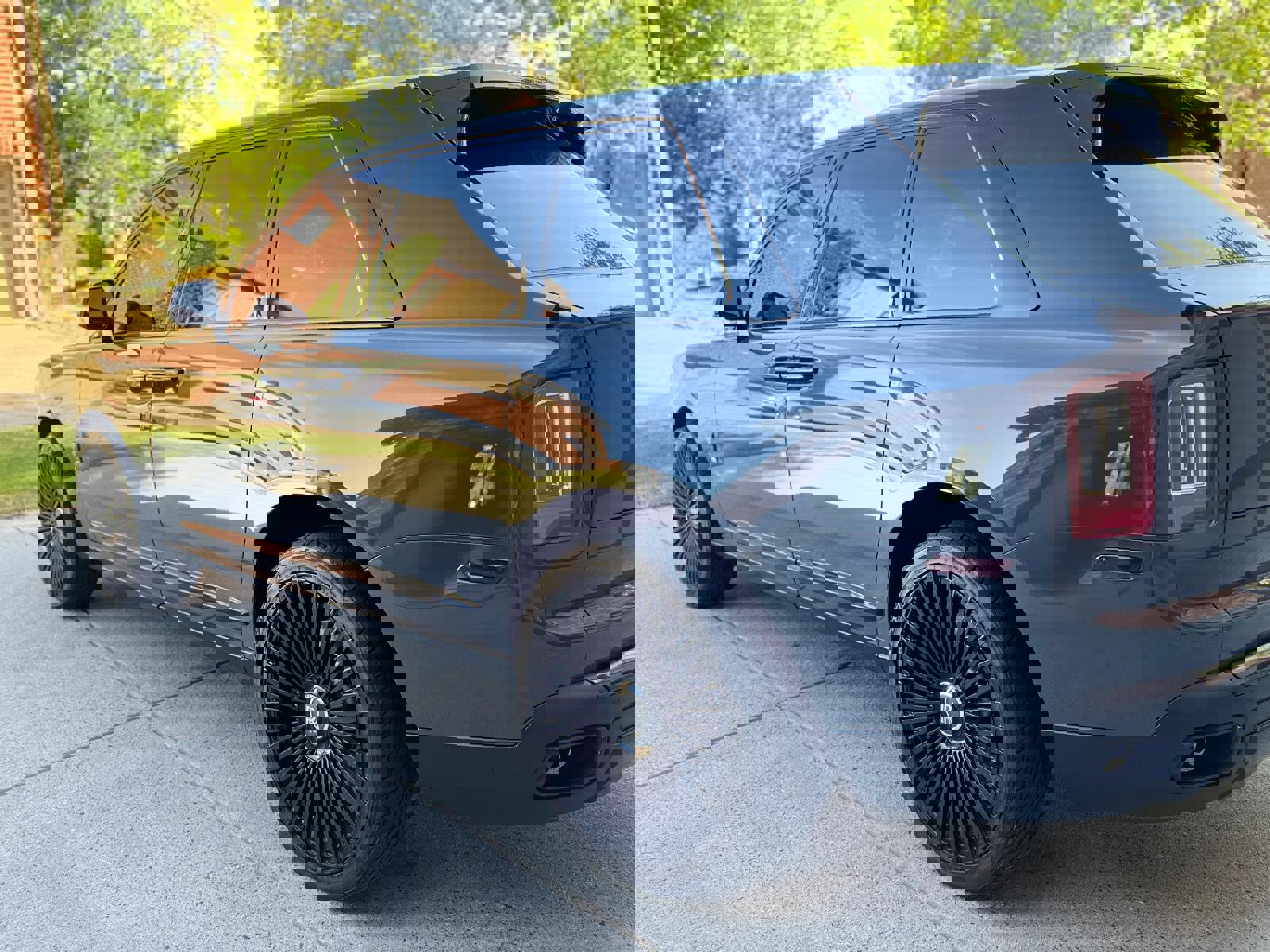 Used 2021 Rolls-Royce Cullinan image 17