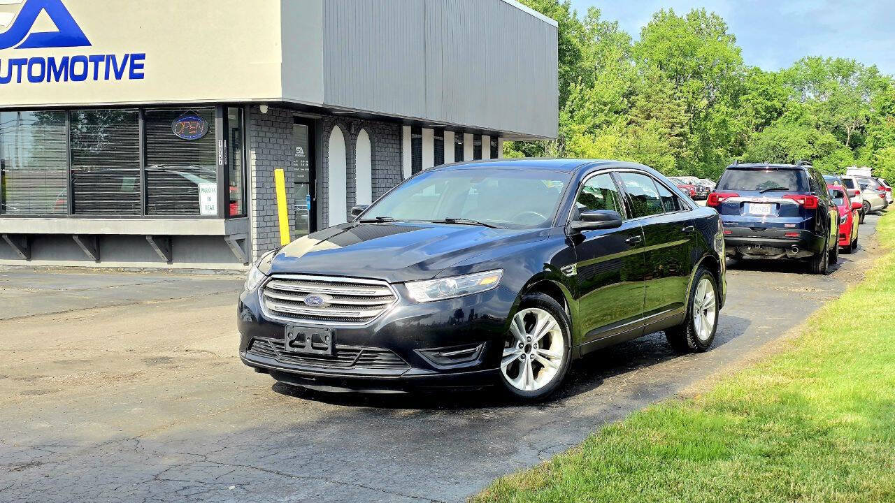 Used 2019 Ford Taurus SEL AWD/4WD image 2