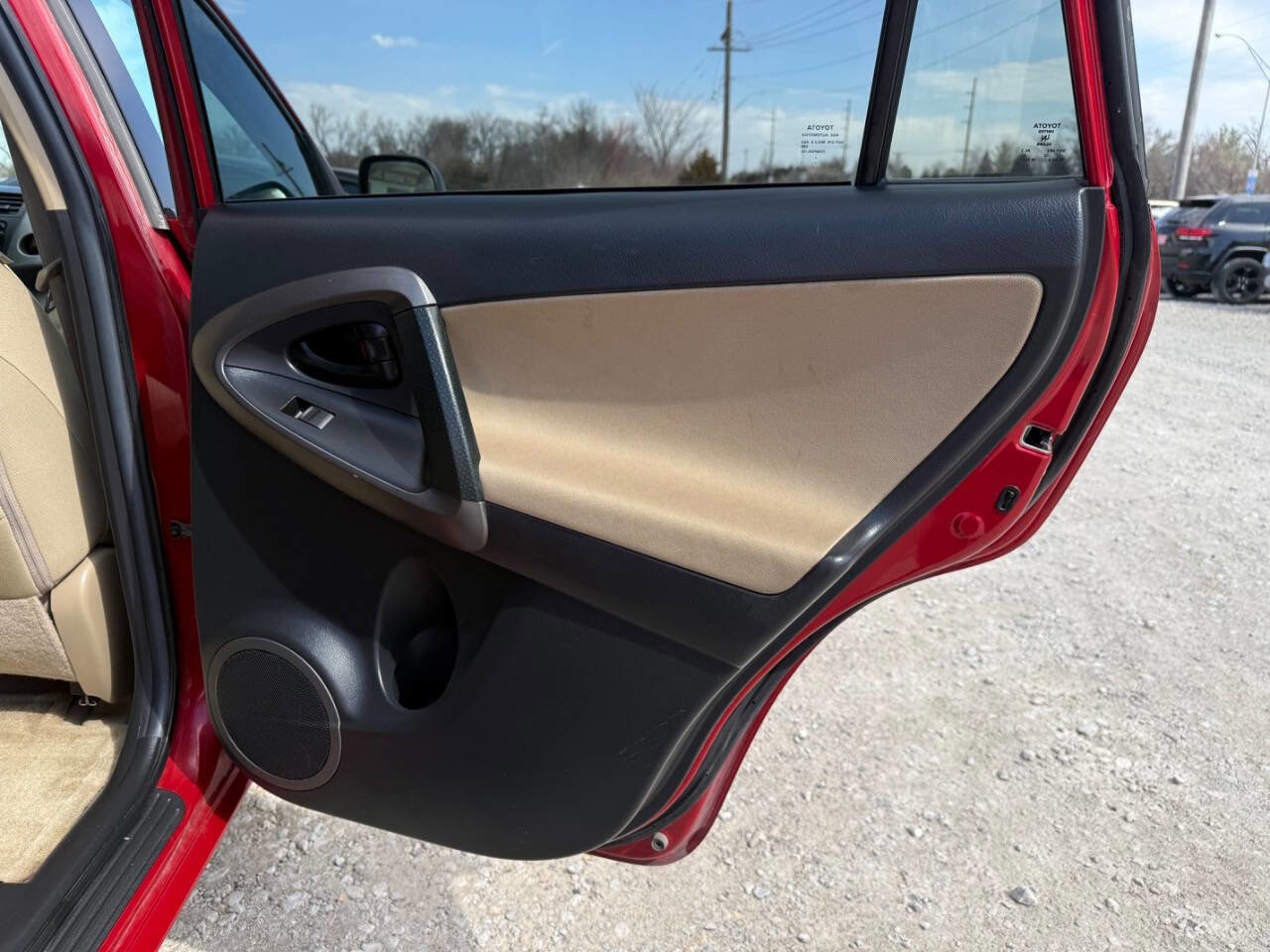 Used 2012 Toyota RAV4 4WD w/ Value Pkg image 17