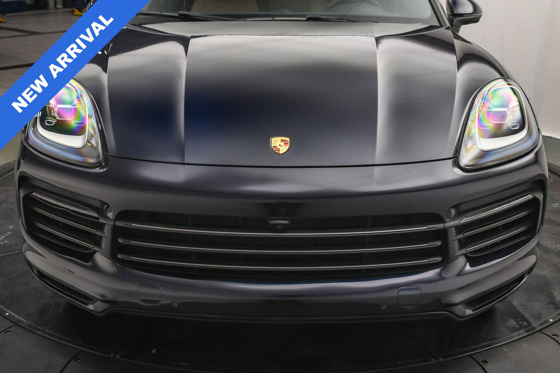 Used 2023 Porsche Cayenne Platinum Edition image 28