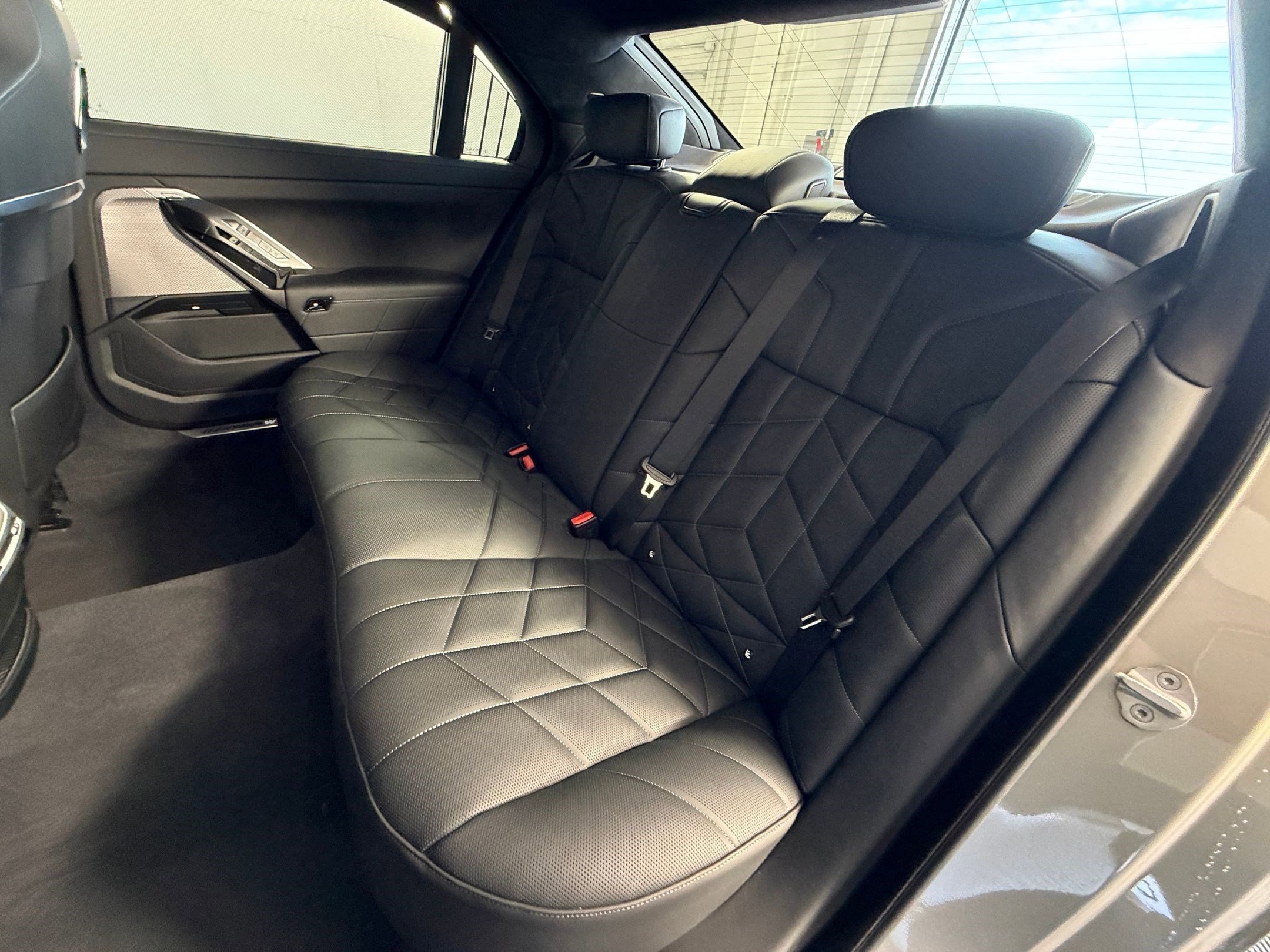 Certified 2024 BMW 760i xDrive w/ Executive Package AWD/4WD image 14