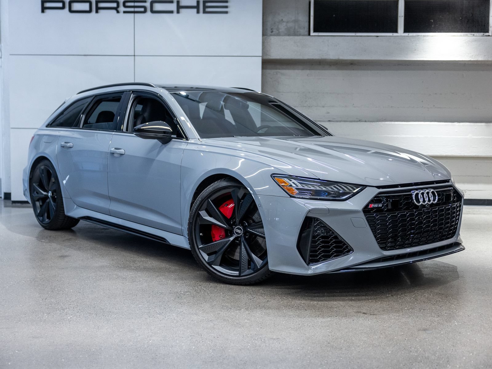 Used 2023 Audi RS 6 AWD/4WD image 9