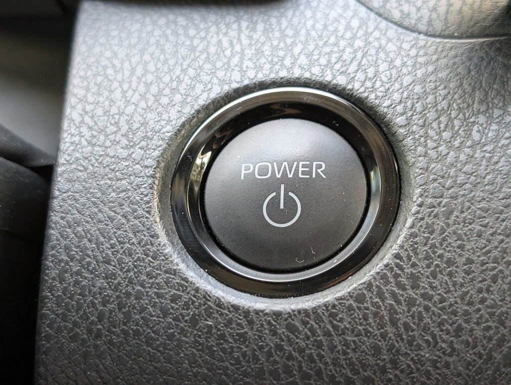 Used 2025 Toyota Camry XLE image 28