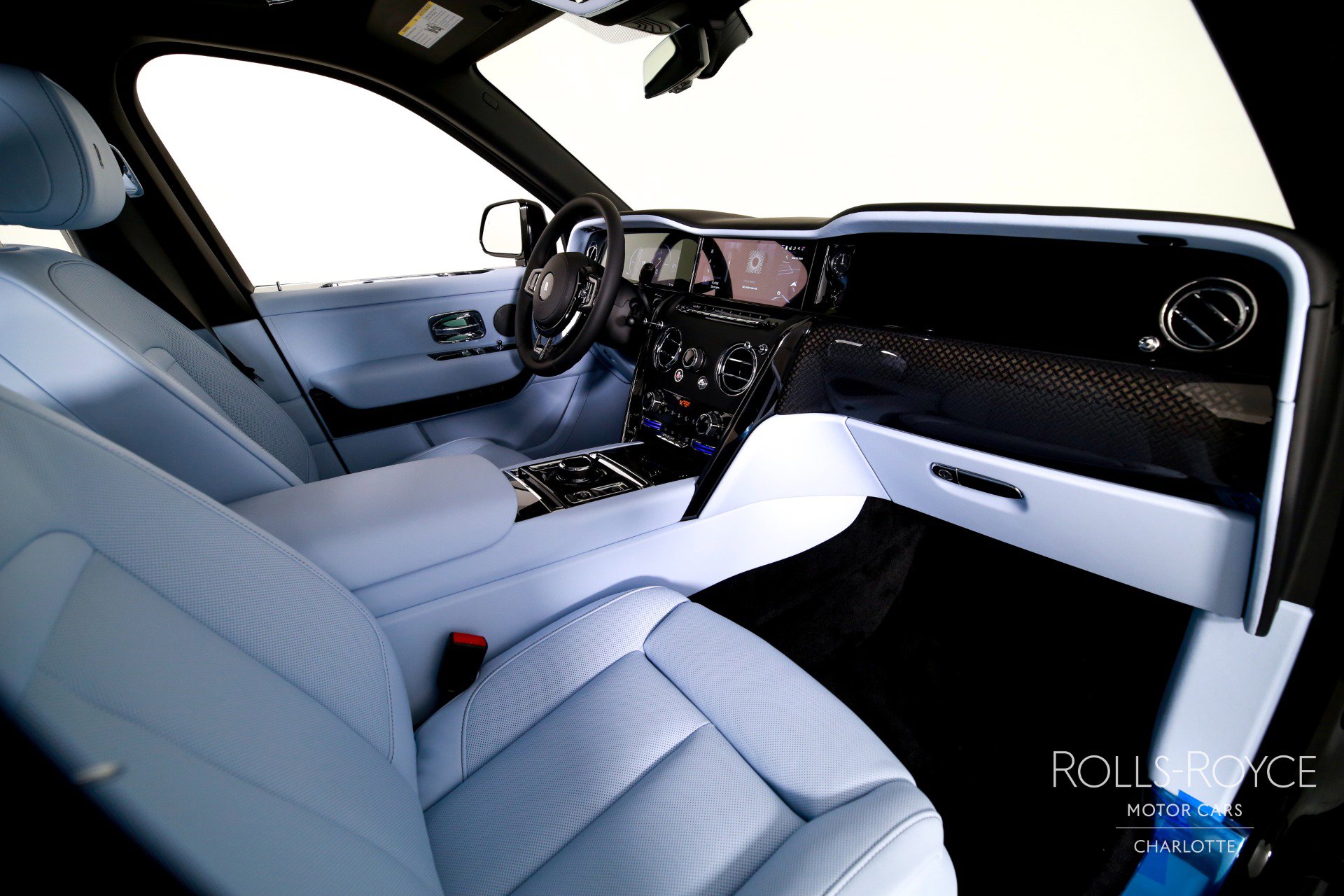 New 2027 Rolls-Royce Cullinan Black Badge AWD/4WD image 37