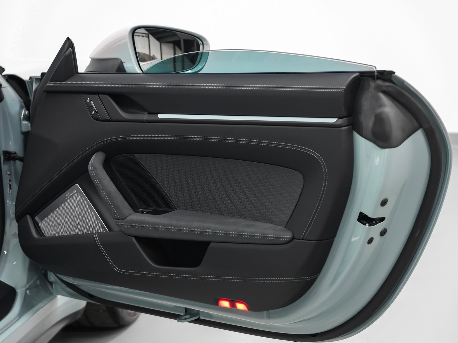 Used 2025 Porsche 911 Targa 4 GTS image 43