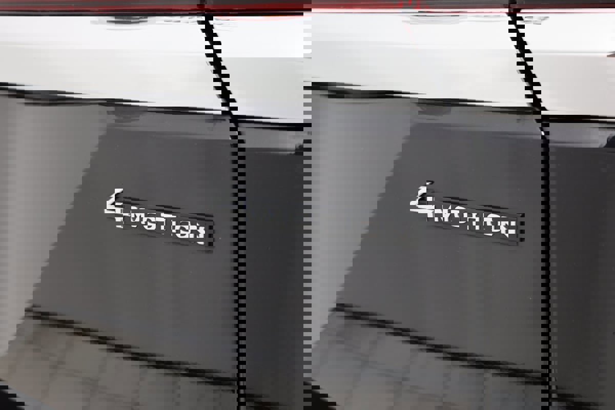 Used 2024 Volkswagen Atlas SE image 31