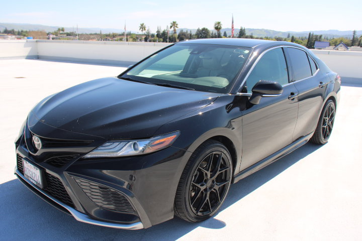 Used 2022 Toyota Camry XSE image 6