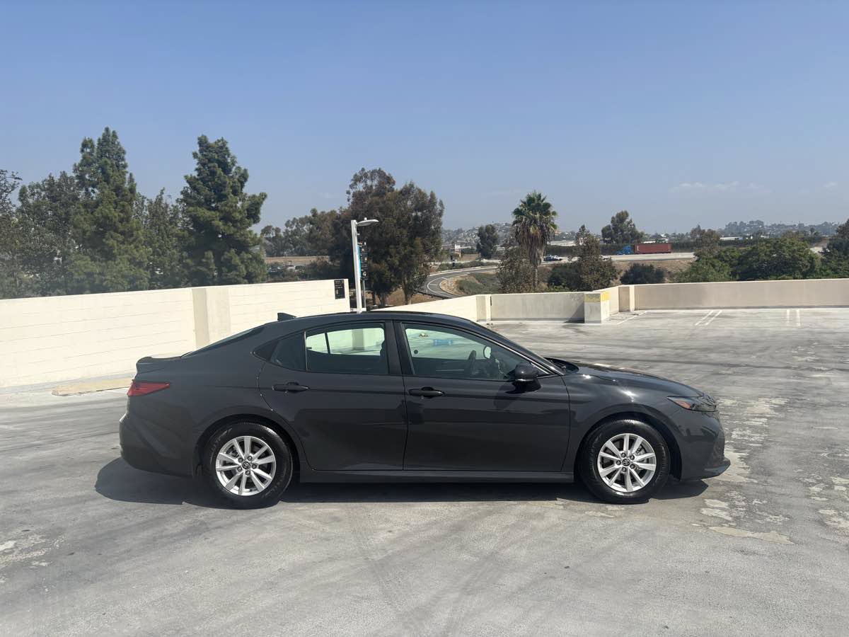 Used 2026 Toyota Camry LE FWD image 34