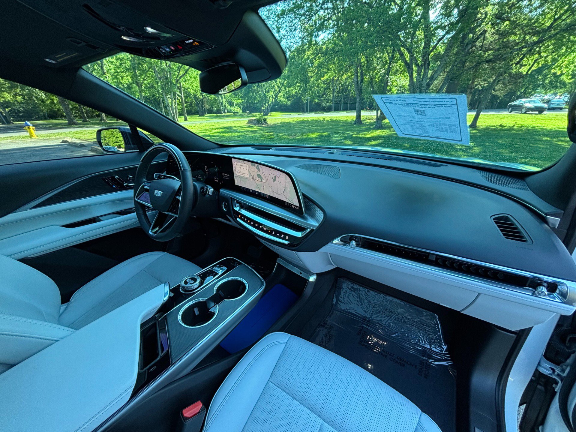 Used 2024 Cadillac Lyriq Sport RWD image 23
