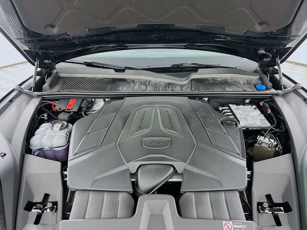 Certified 2026 Porsche Cayenne image 32