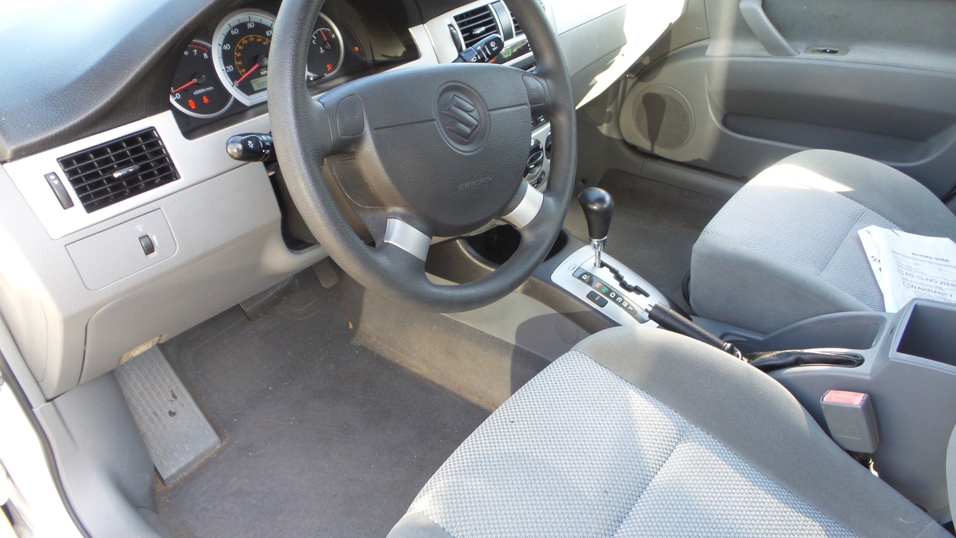Used 2006 Suzuki Forenza Sedan image 16