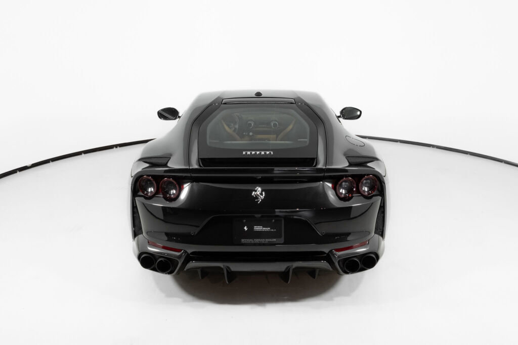 Used 2020 Ferrari 812 Superfast image 8