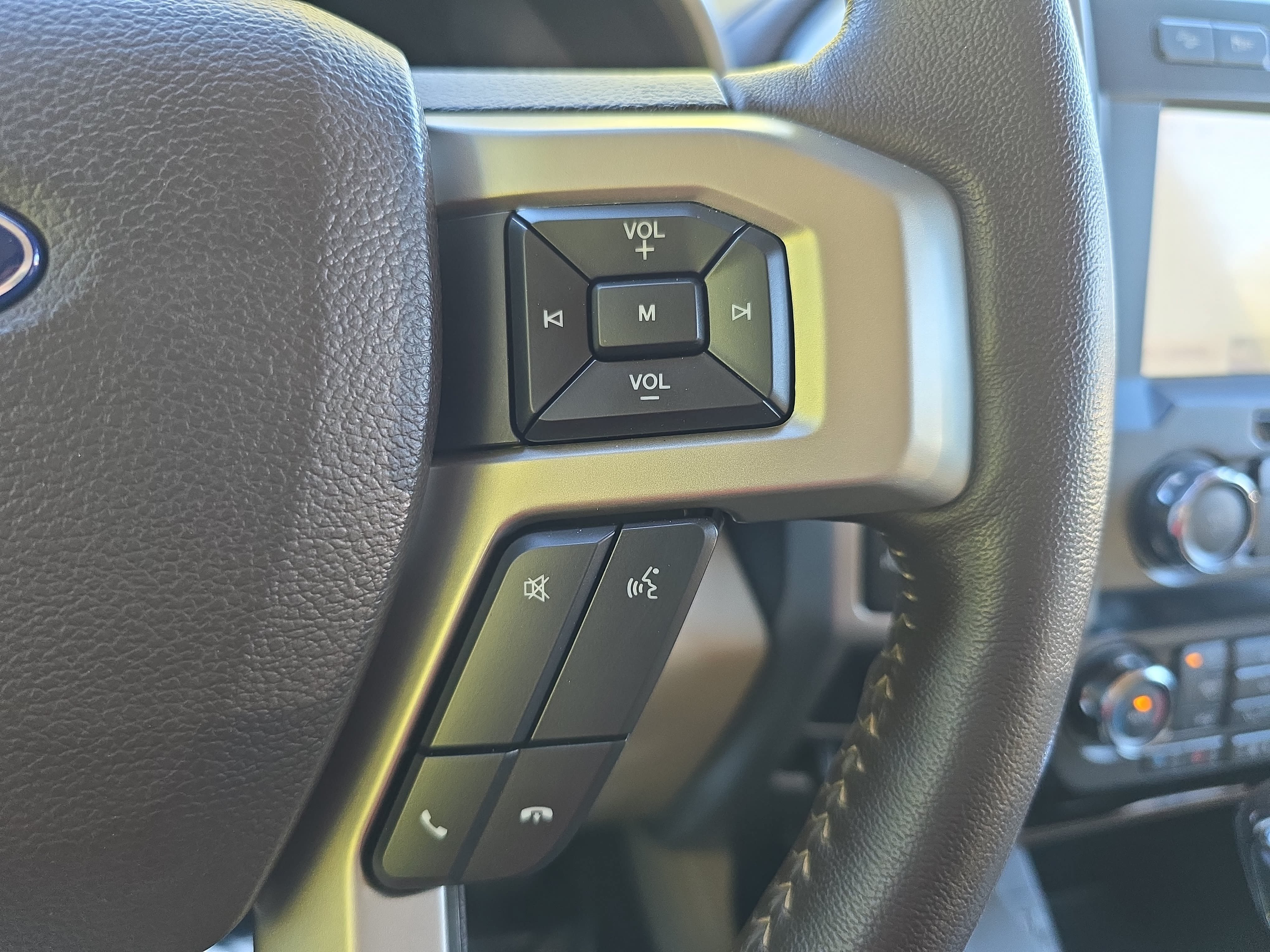 Used 2020 Ford F150 Lariat AWD/4WD image 17