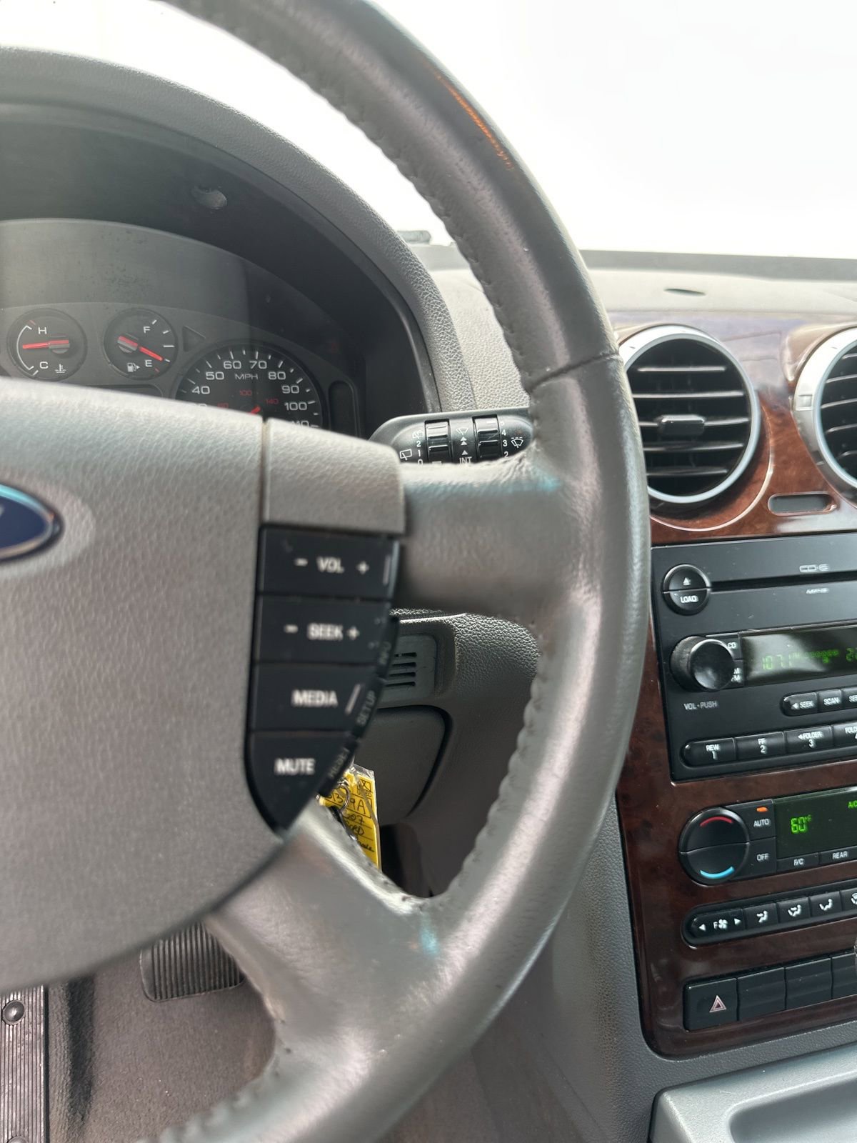 Used 2007 Ford Freestyle SEL image 20