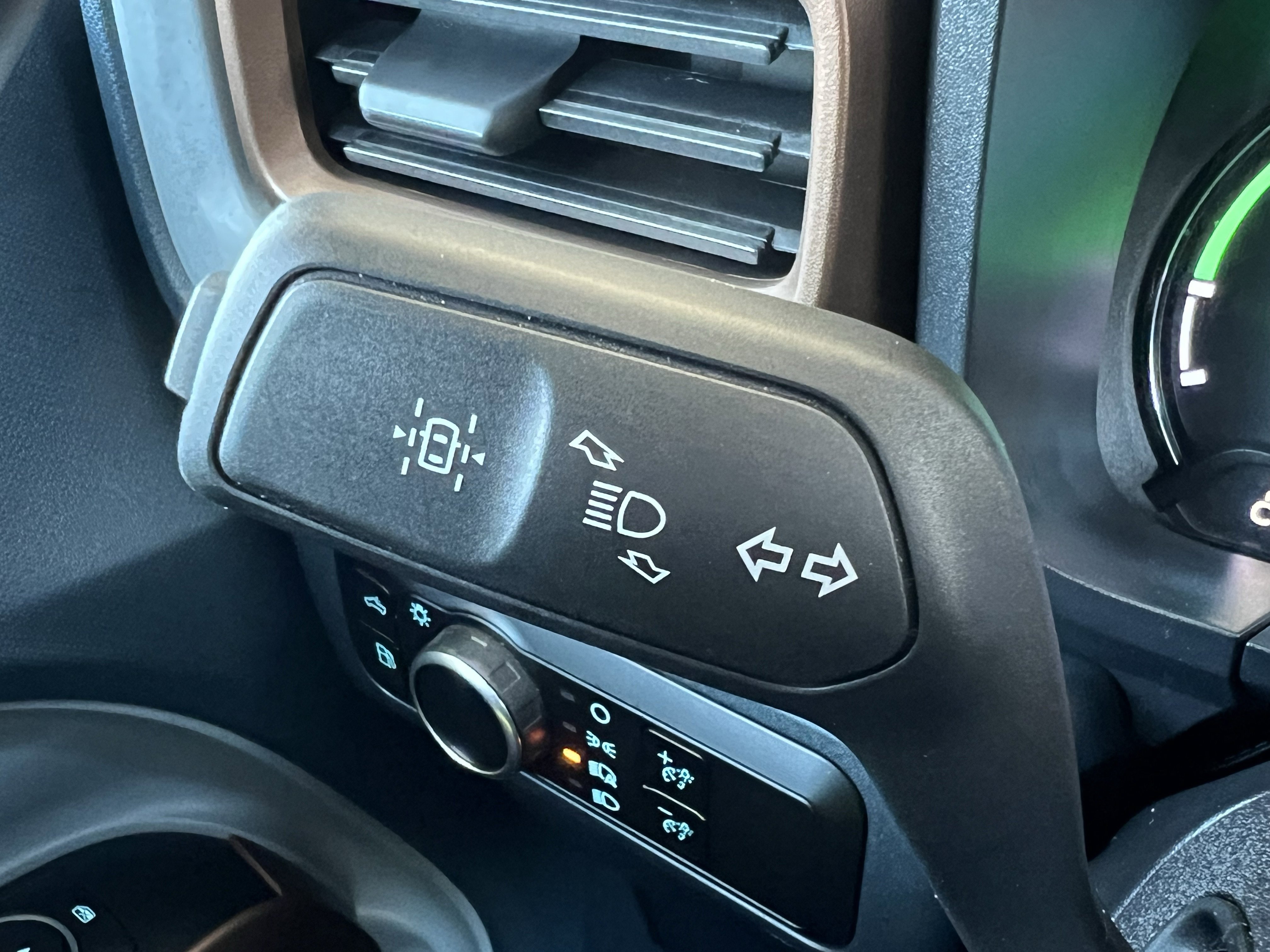 Used 2024 Ford Maverick Lariat image 39