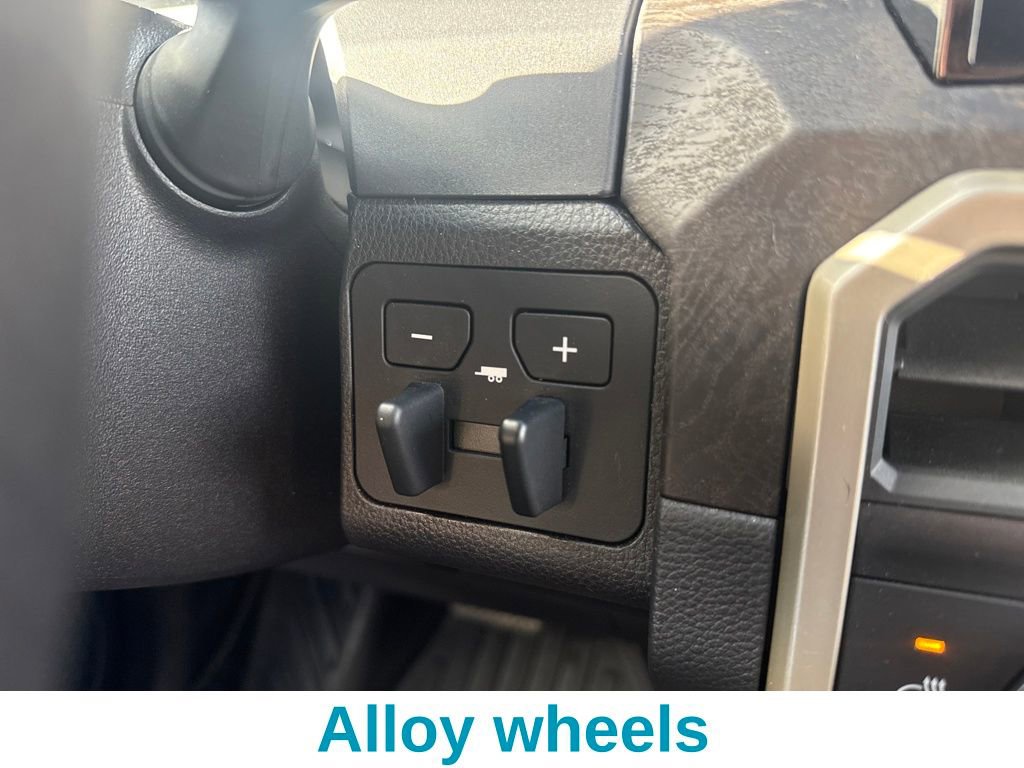 Used 2024 Toyota Tacoma Limited w/ Limited Package (LT) image 21