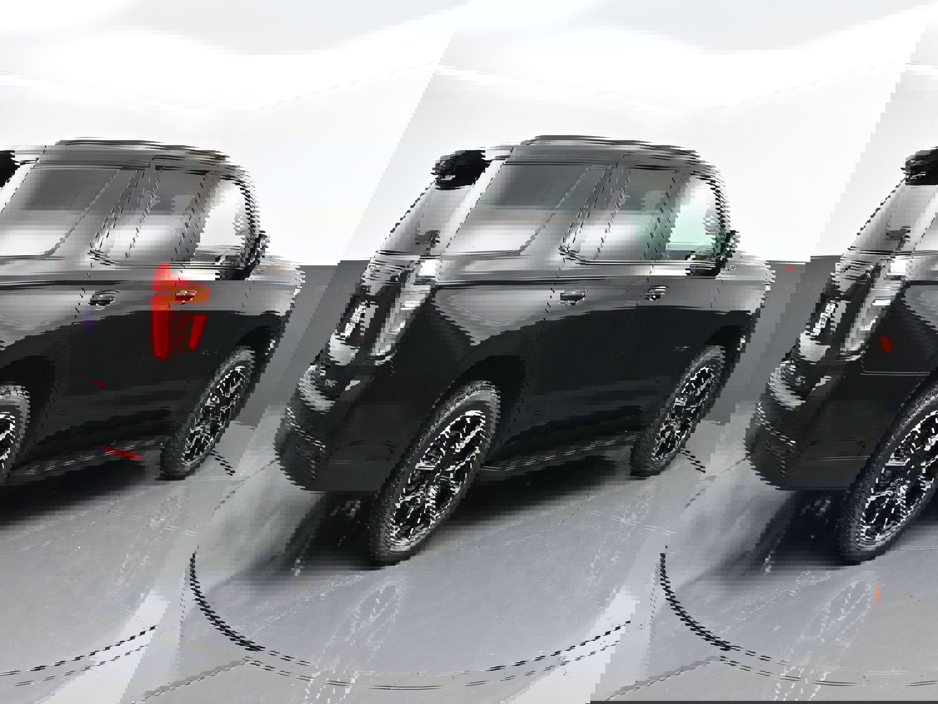 Used 2023 Chevrolet Tahoe RST w/ Luxury Package image 7