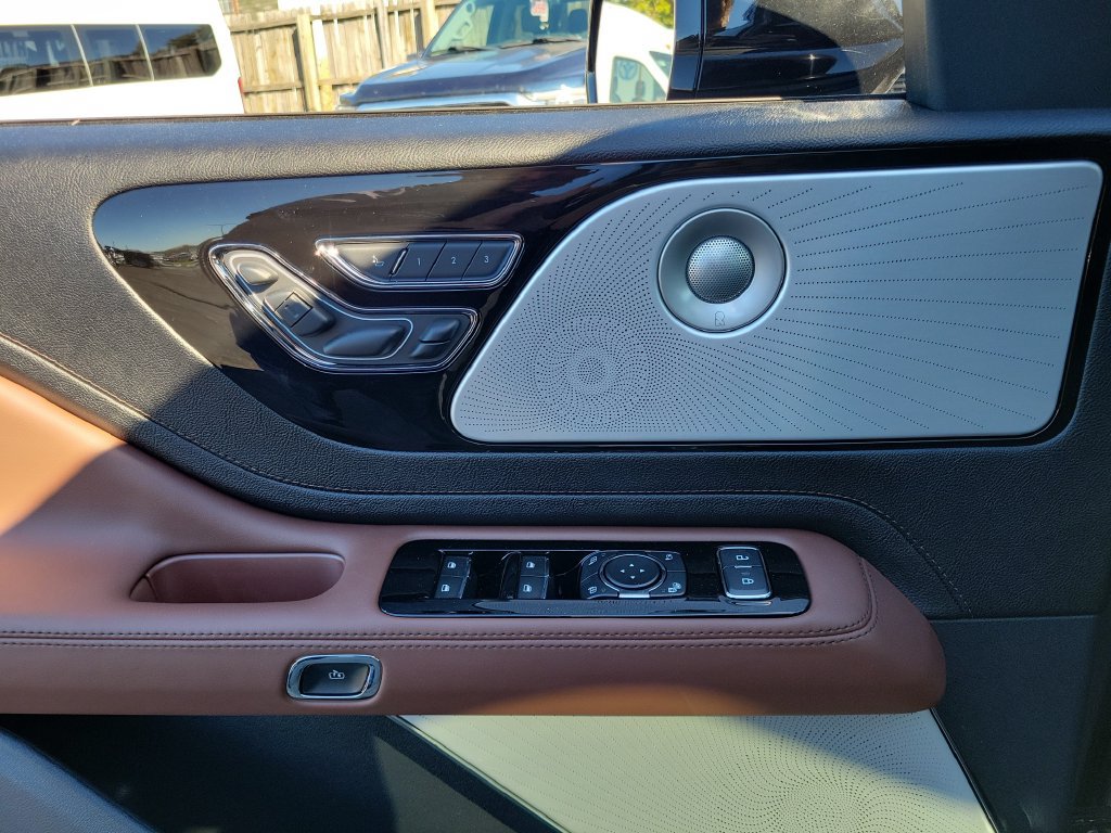New 2027 Lincoln Aviator Reserve AWD/4WD image 20
