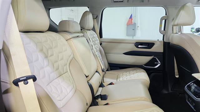 New 2027 Nissan Armada Platinum AWD/4WD image 35